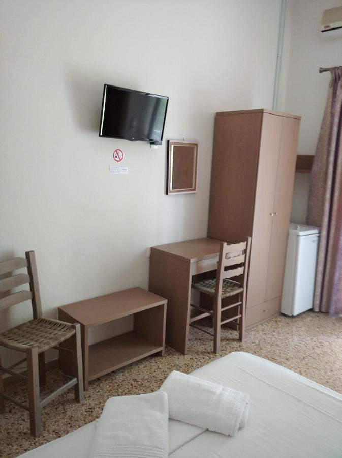 Hotel Ion Kamena Vourla Buitenkant foto