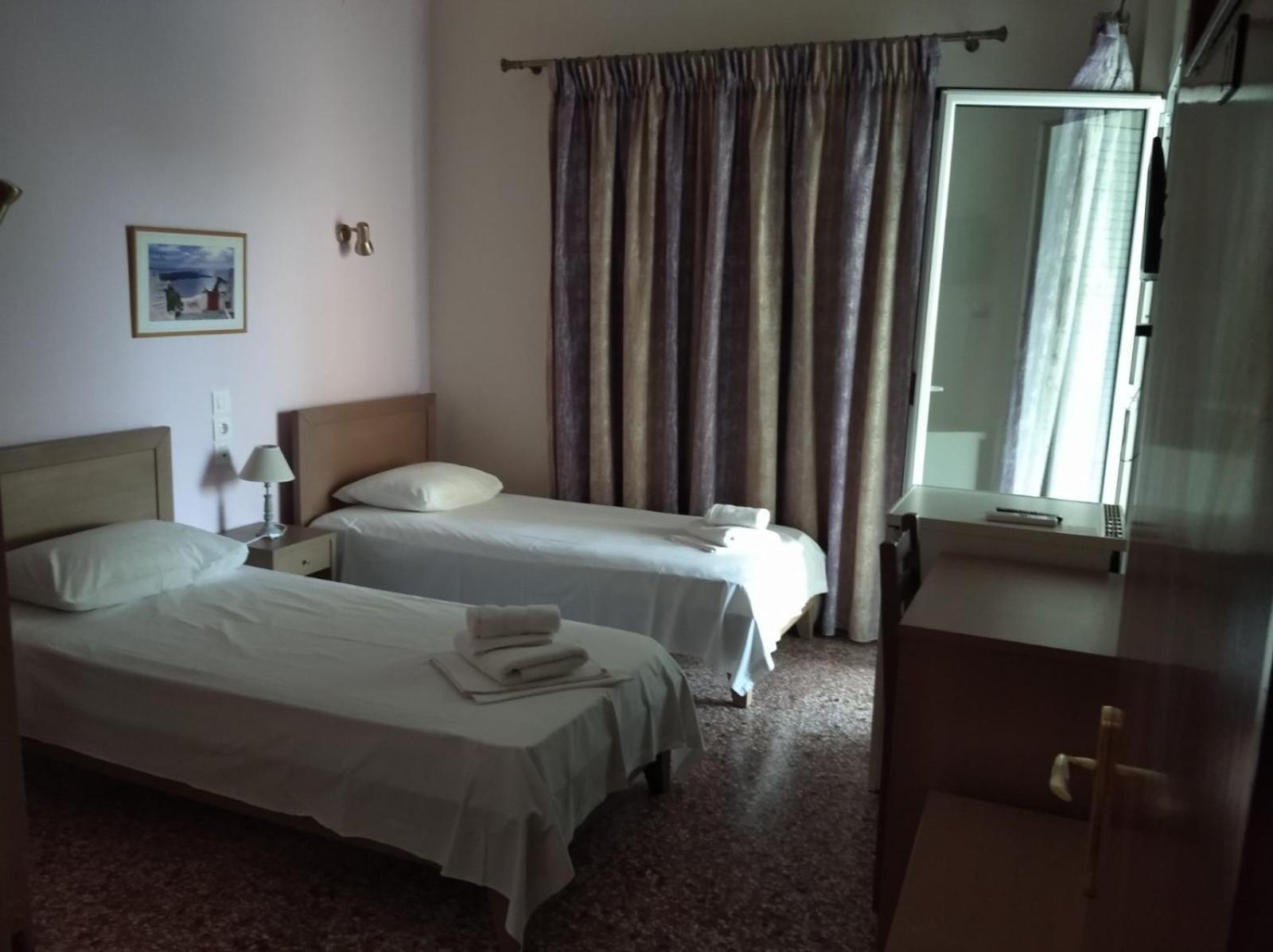 Hotel Ion Kamena Vourla Buitenkant foto